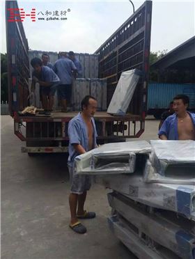 【福建龙岩南站】长汀南站项目氟碳铝单板出货-八和建材