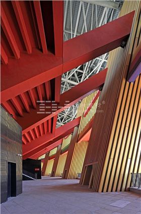 内蒙古鄂尔多斯体育中心-金色氟碳铝单板4