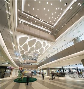 上海怡丰城购物中心木纹铝单板