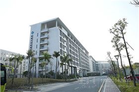 深圳海滨医院-铝单板铝方通-1.jpg