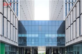 外墙铝单板打造天津新城市中心巨型百叶效果001.jpg