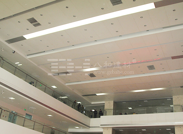 铝单板吊顶-徐州医学院附属医院2
