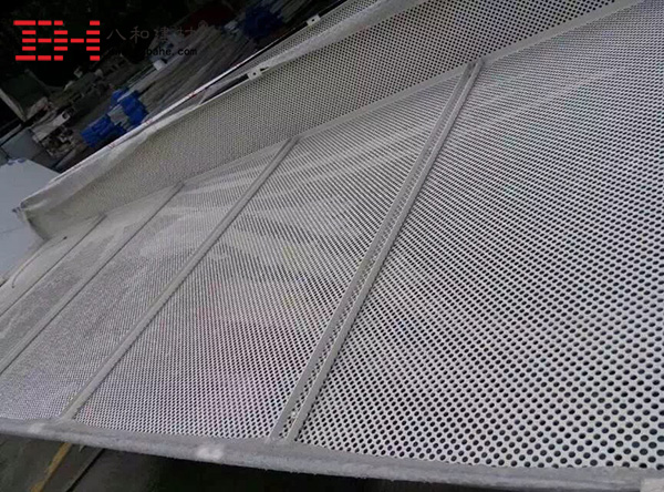【发货动态】赣州奥迪汽车展厅外墙冲孔铝单板3
