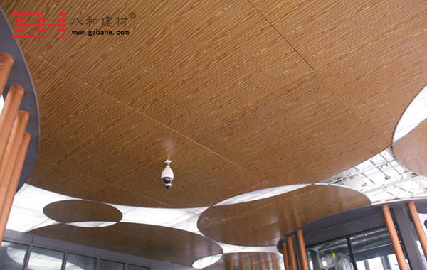 八和建材-建筑装饰材料木纹铝单板与木材的比较