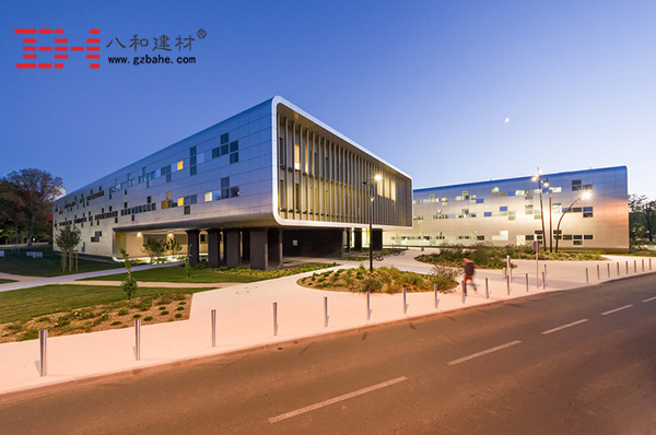 世界建筑文化之旅 法国普瓦提埃大学中心