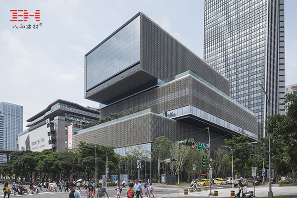 Aluminum Material Decoration At Taipei Nanshan Square