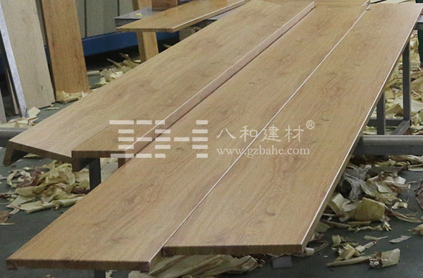 【木纹定制】优质的木纹铝单板产品源自八和精心定制
